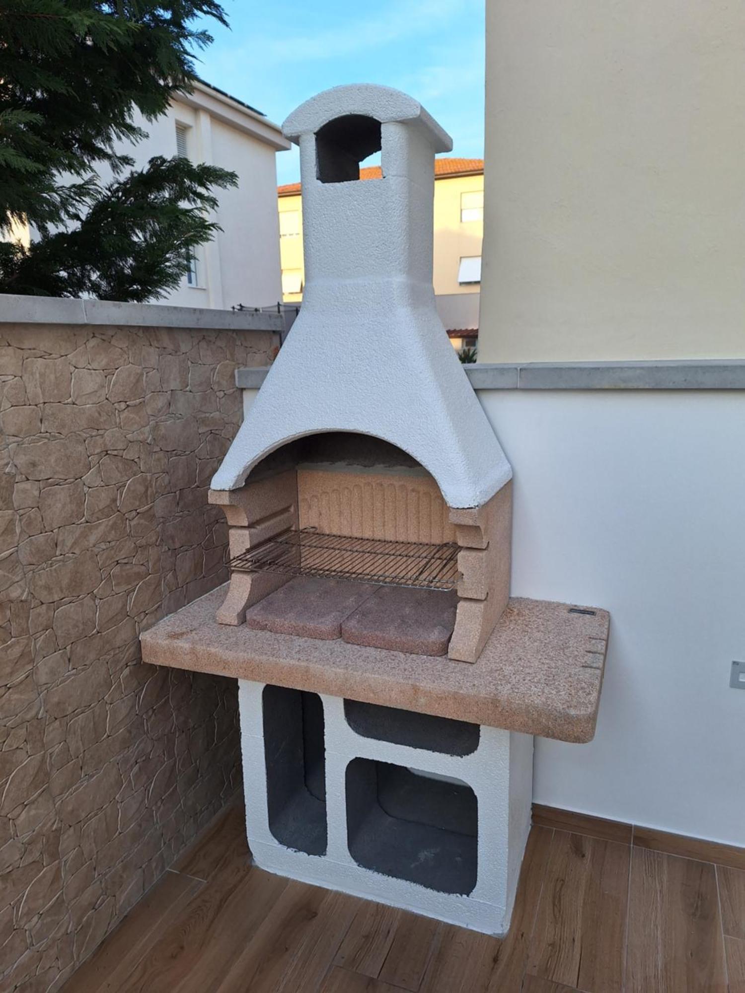 Dd House Family Holiday Apartment Cecina  Εξωτερικό φωτογραφία