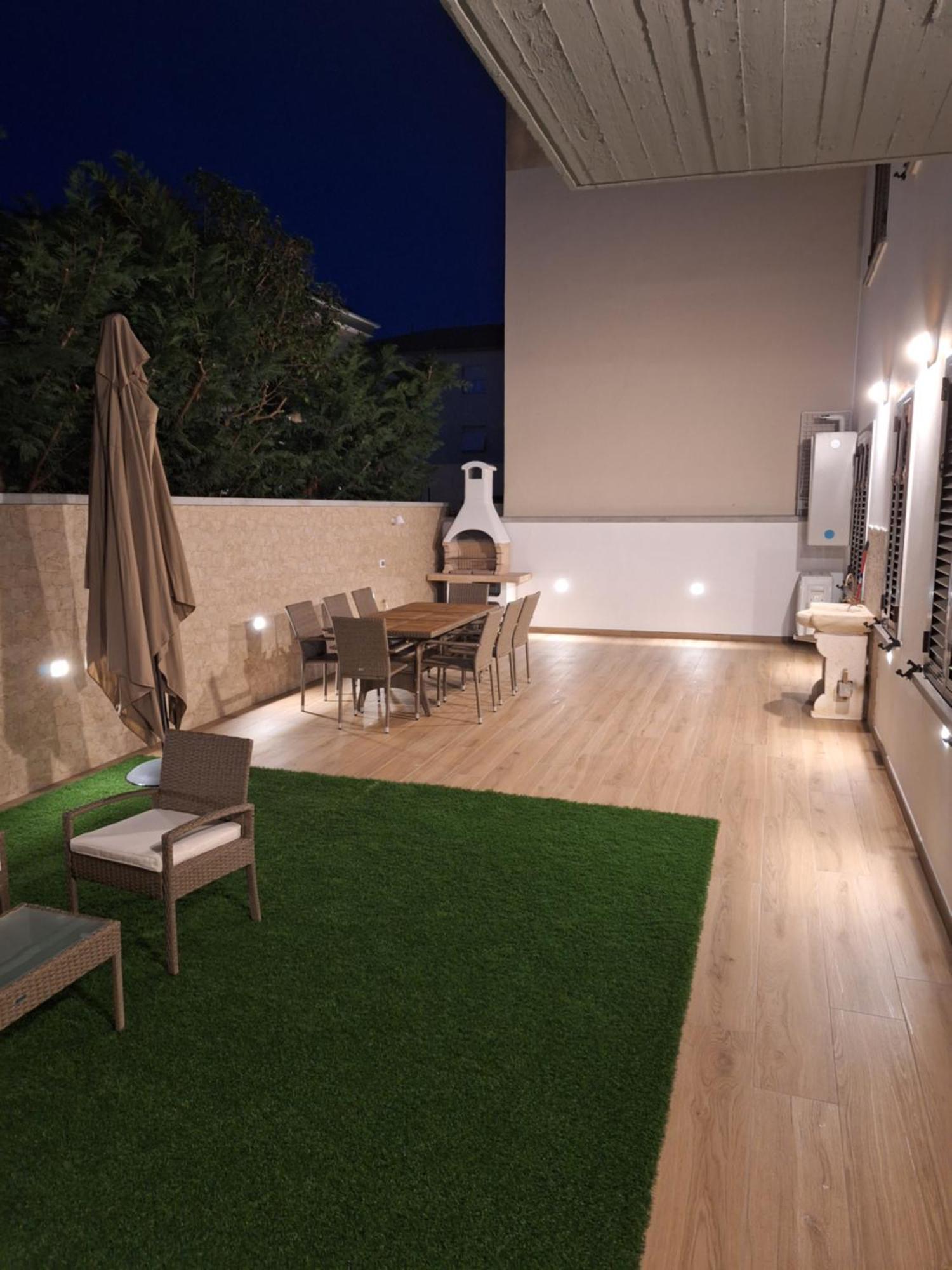 Dd House Family Holiday Apartment Cecina  Εξωτερικό φωτογραφία